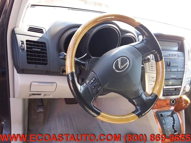 Used 2005 Lexus RX 330 w/ Premium Pkg FWD image 8