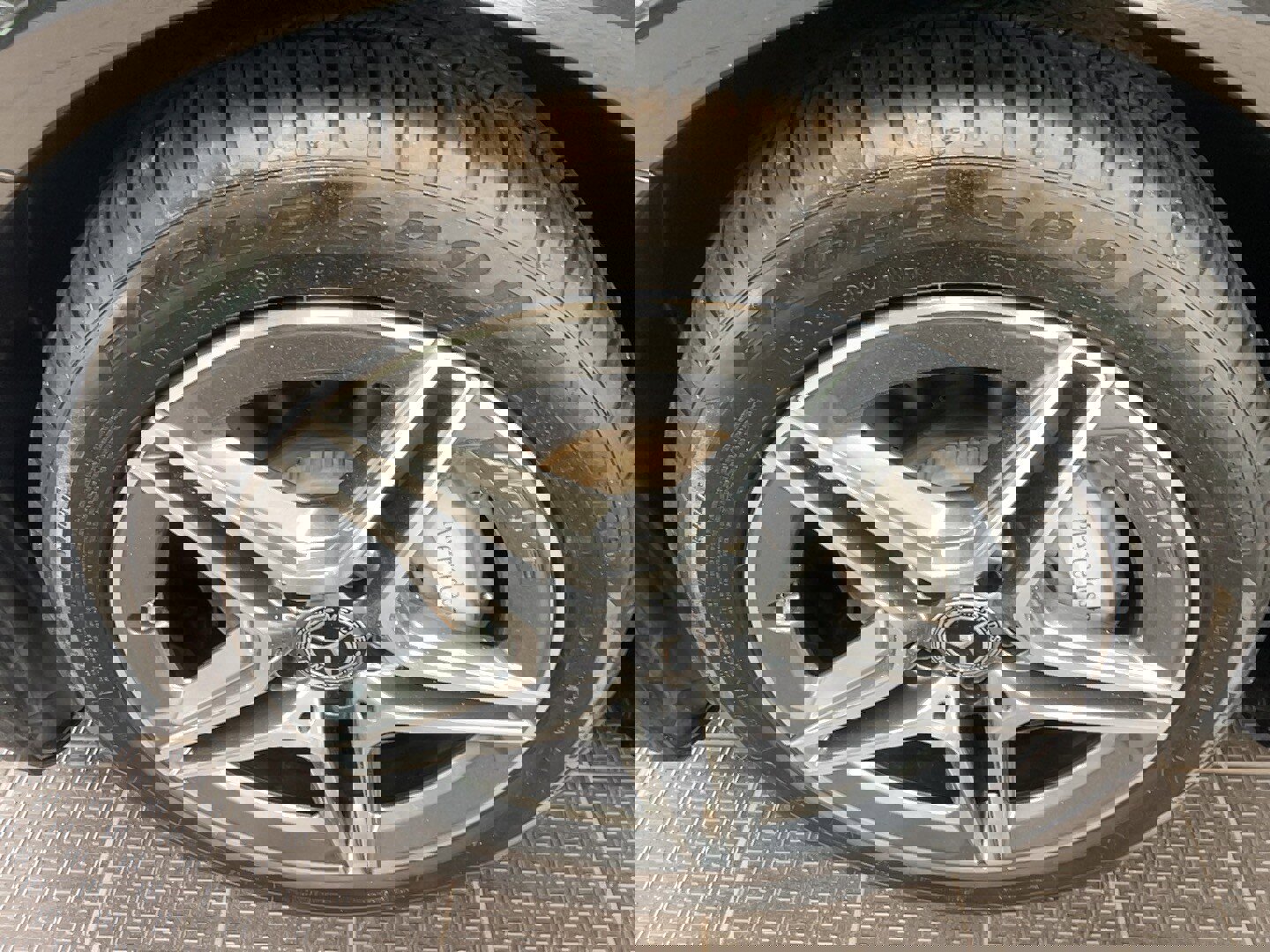 Used 2022 Mercedes-Benz E 350 4MATIC image 5