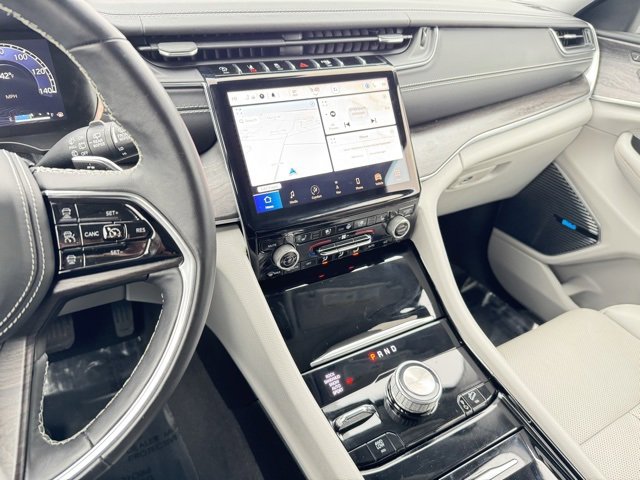 Used 2021 Jeep Grand Cherokee L Overland w/ Luxury Tech Group IV image 24