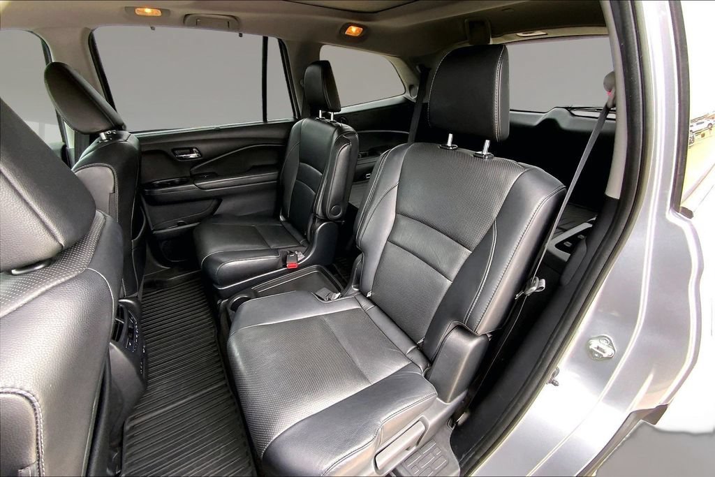 Used 2018 Honda Pilot Elite image 26
