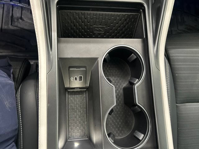 Used 2025 Lincoln Nautilus Reserve AWD/4WD image 18