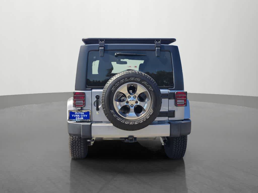 Used 2018 Jeep Wrangler Unlimited Sahara w/ Connectivity Group AWD/4WD image 5