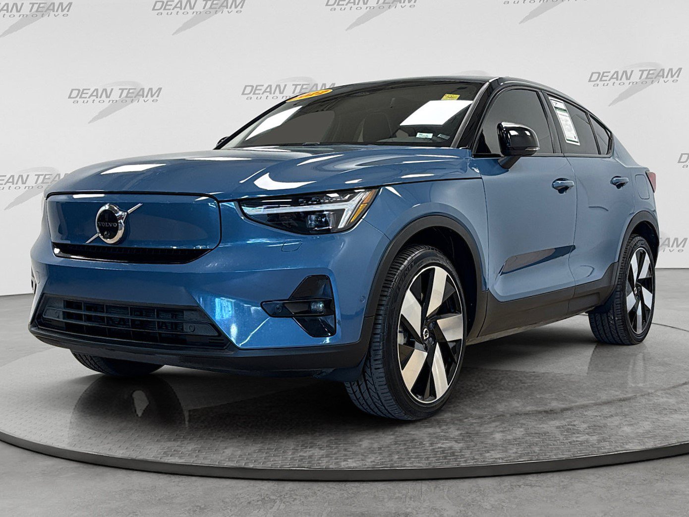 Used 2022 Volvo C40 P8 Recharge Ultimate AWD/4WD image 3