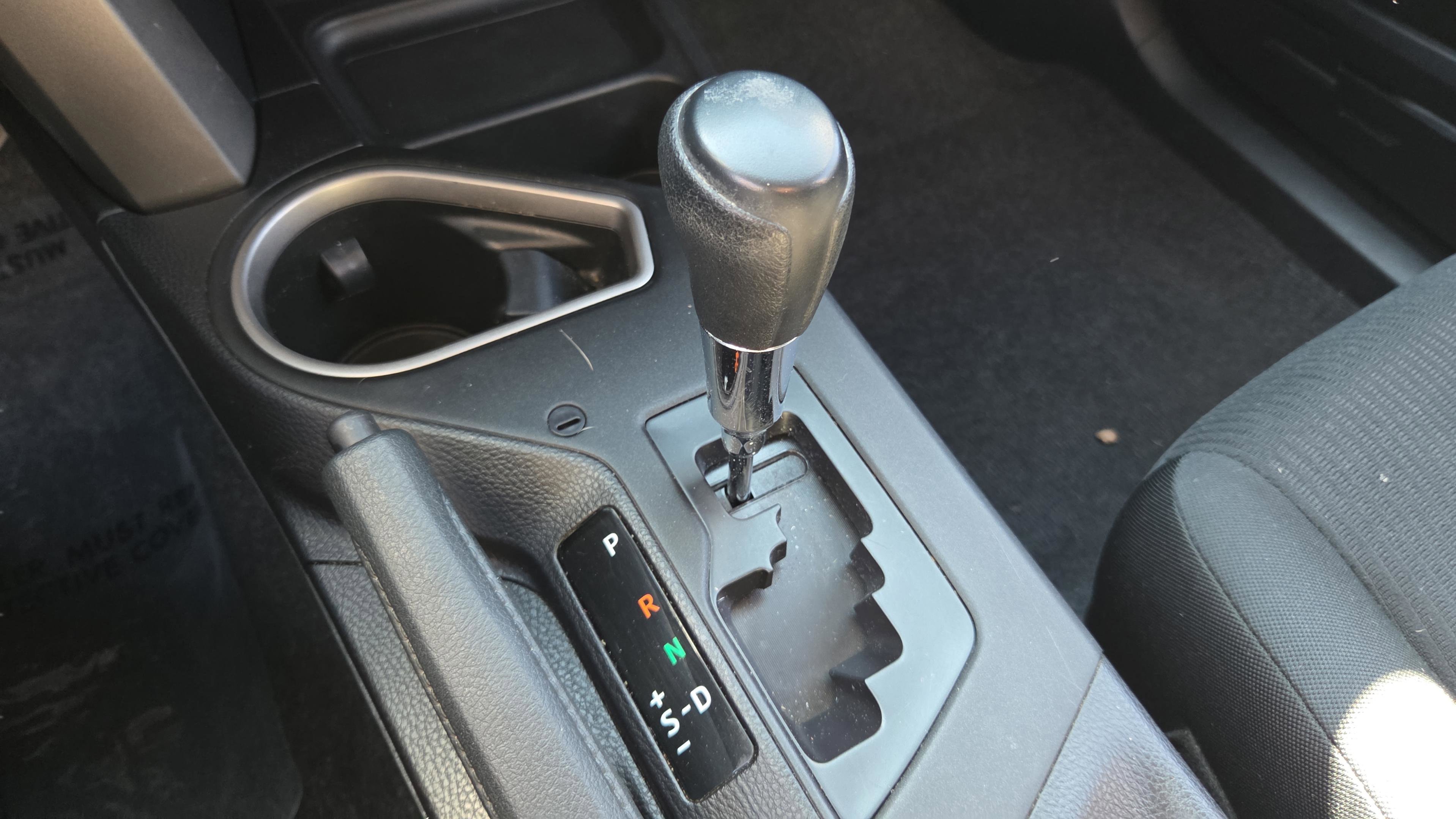 Used 2016 Toyota RAV4 LE image 24