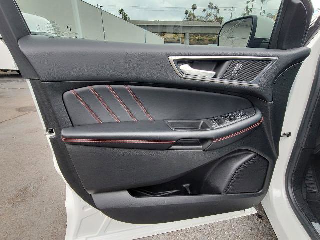 Used 2022 Ford Edge ST-Line AWD/4WD image 21