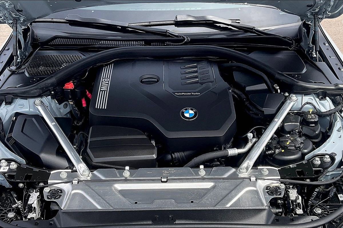Used 2023 BMW 430i Convertible w/ M Sport Package image 11