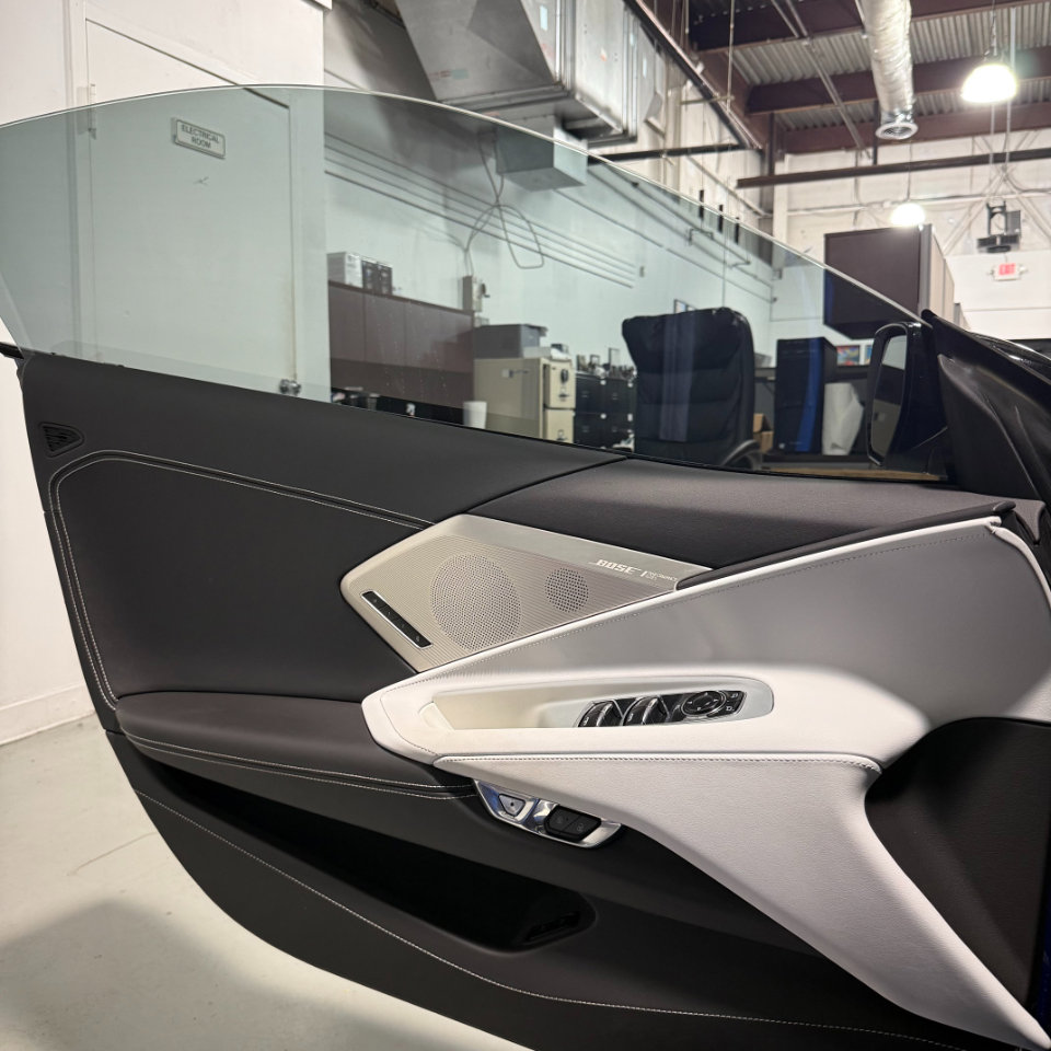 Used 2022 Chevrolet Corvette Stingray Preferred Conv w/ Z51 Performance Package RWD image 21