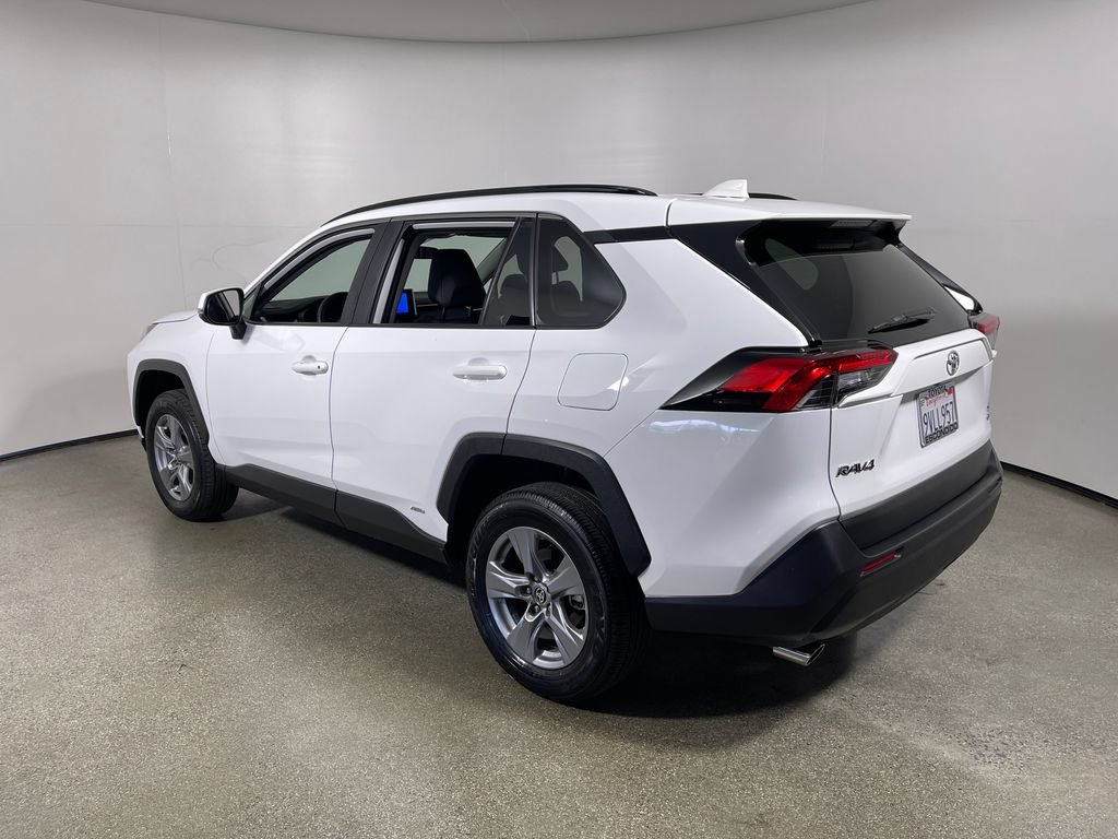 Certified 2025 Toyota RAV4 XLE AWD/4WD image 5