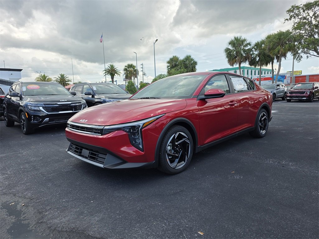 New 2025 Kia K4 EX image 4