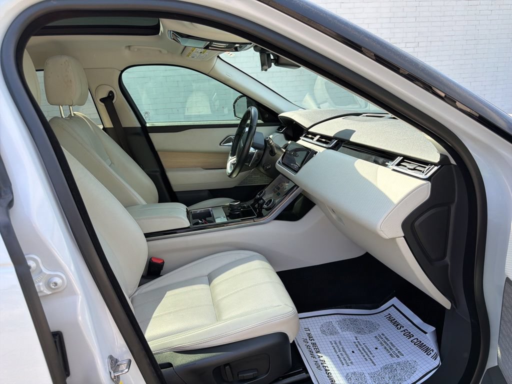Used 2019 Land Rover Range Rover Velar R-Dynamic SE AWD/4WD image 12