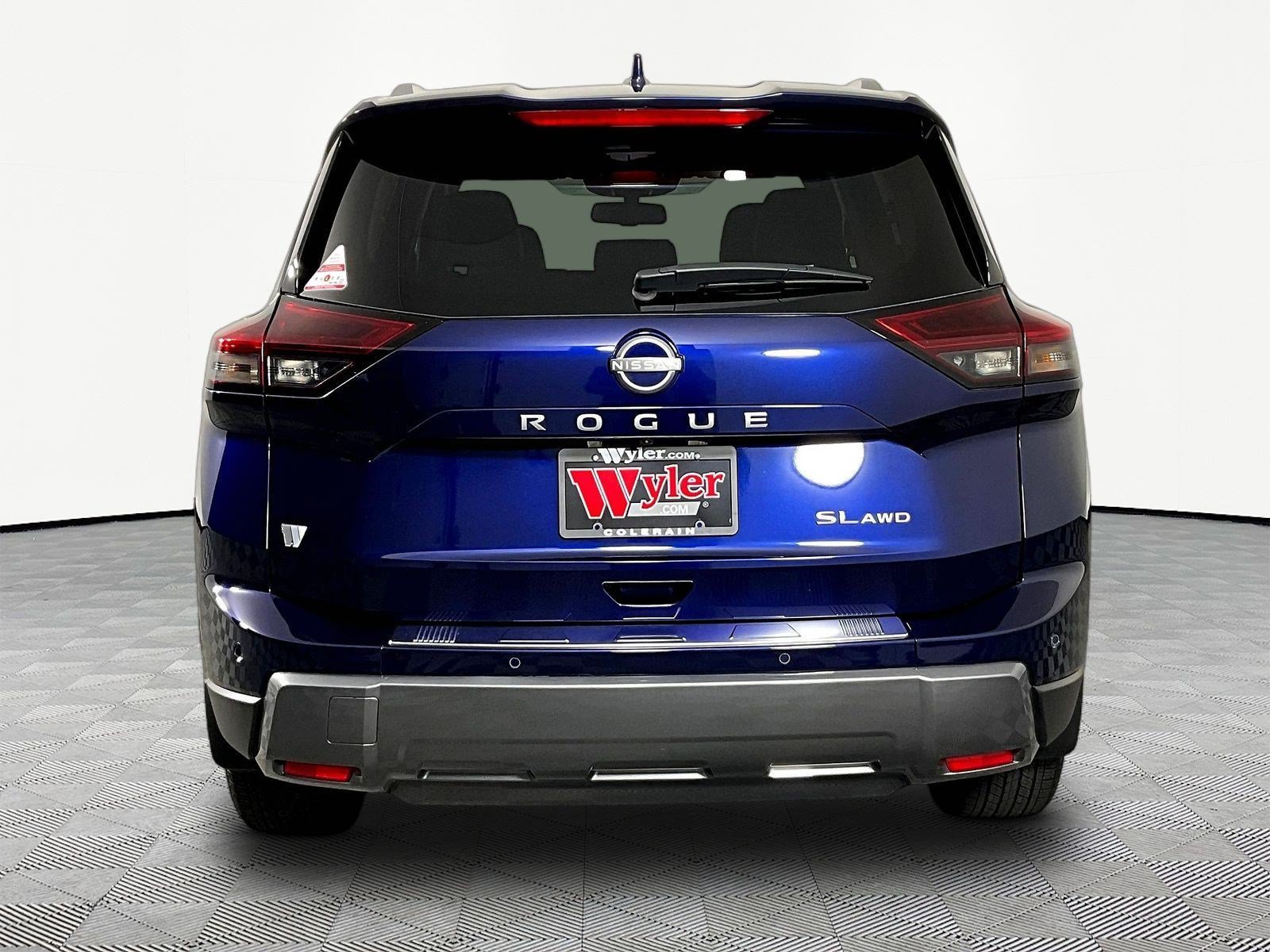 Certified 2025 Nissan Rogue SL AWD/4WD image 5