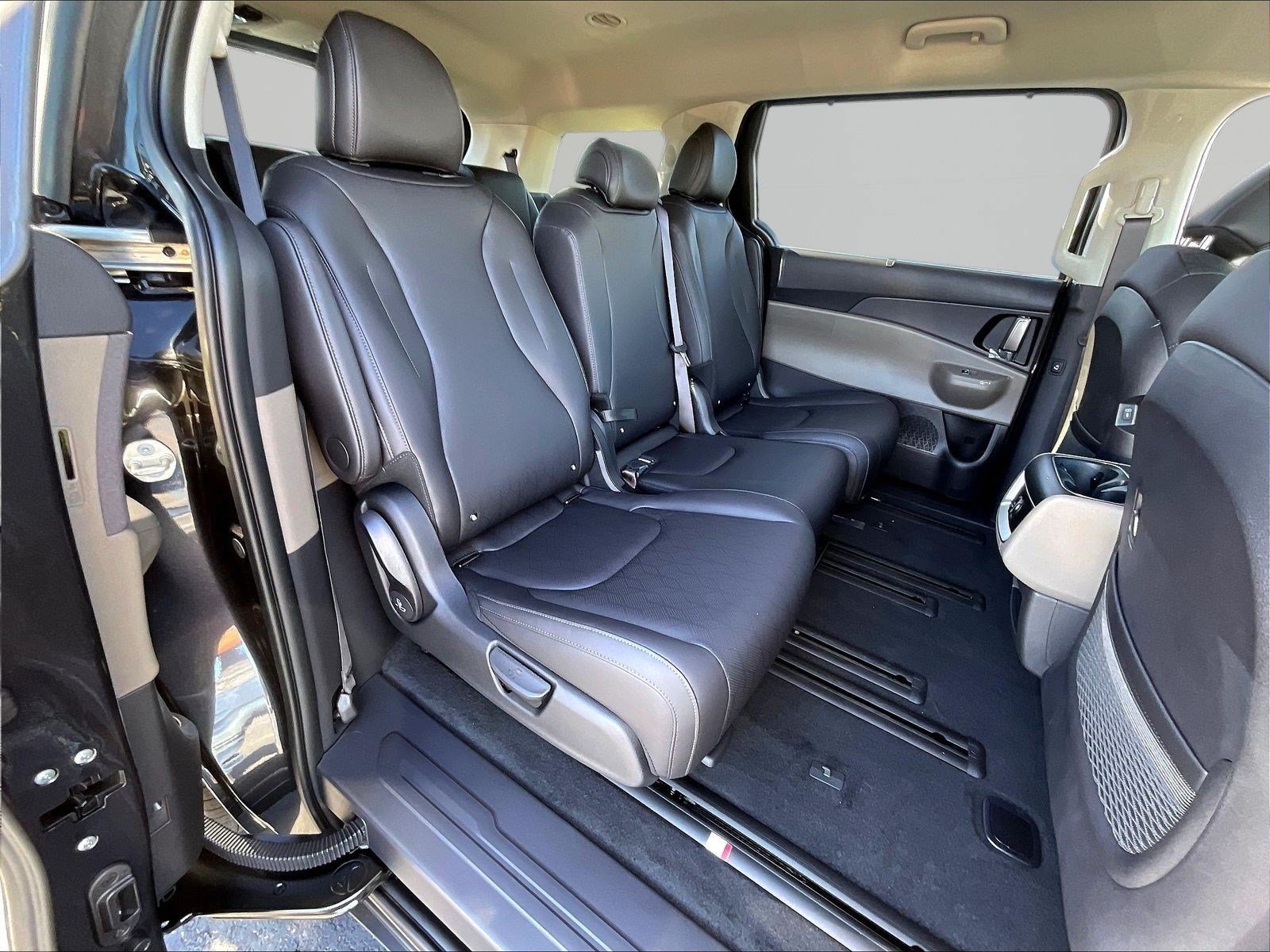 New 2027 Kia Carnival EX FWD image 20
