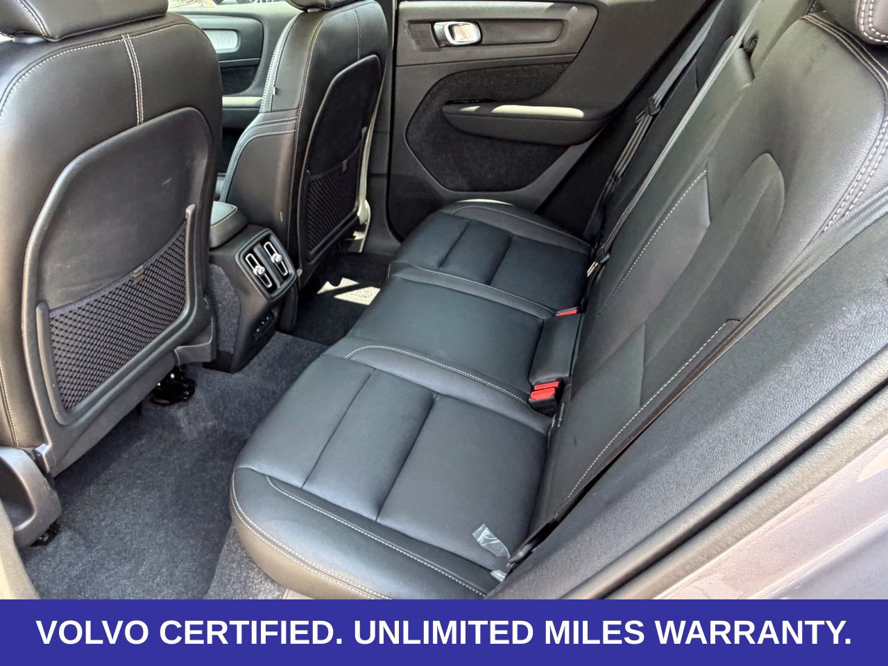 Certified 2026 Volvo XC40 B5 Plus AWD/4WD image 31