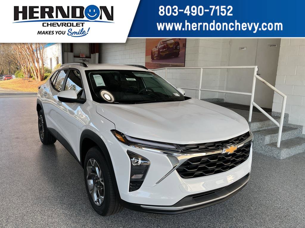 New 2026 Chevrolet Trax LT FWD image 1