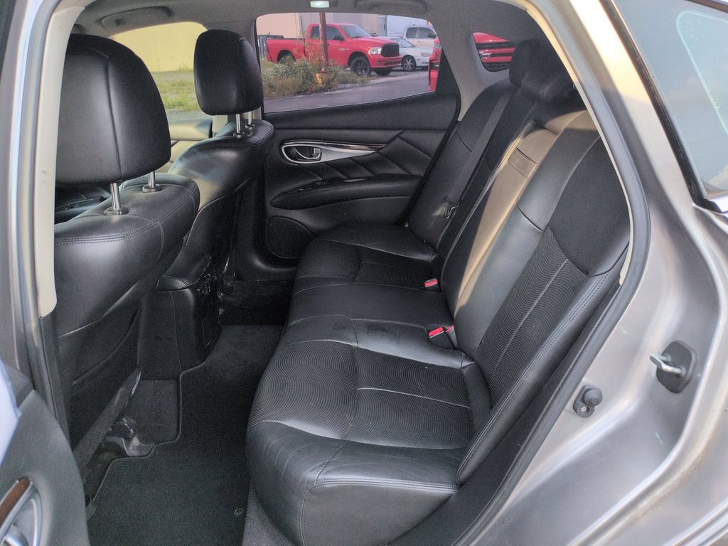 Used 2013 INFINITI M37 w/ Premium Pkg RWD image 26