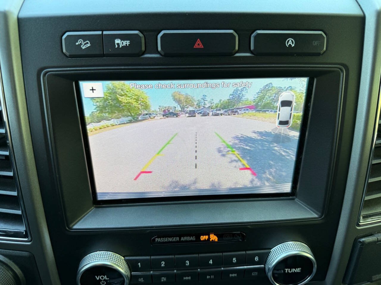 Used 2019 Ford Expedition Max XLT w/ Equipment Group 202A AWD/4WD image 39