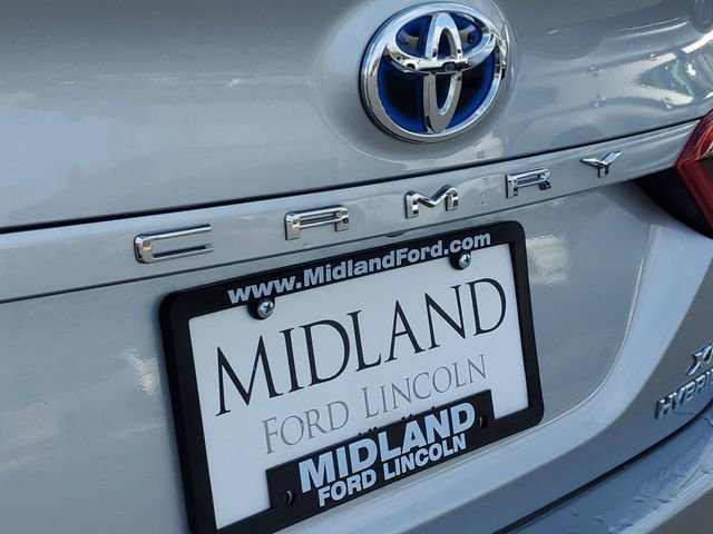 Used 2024 Toyota Camry XLE w/ Cold Weather Package FWD image 30