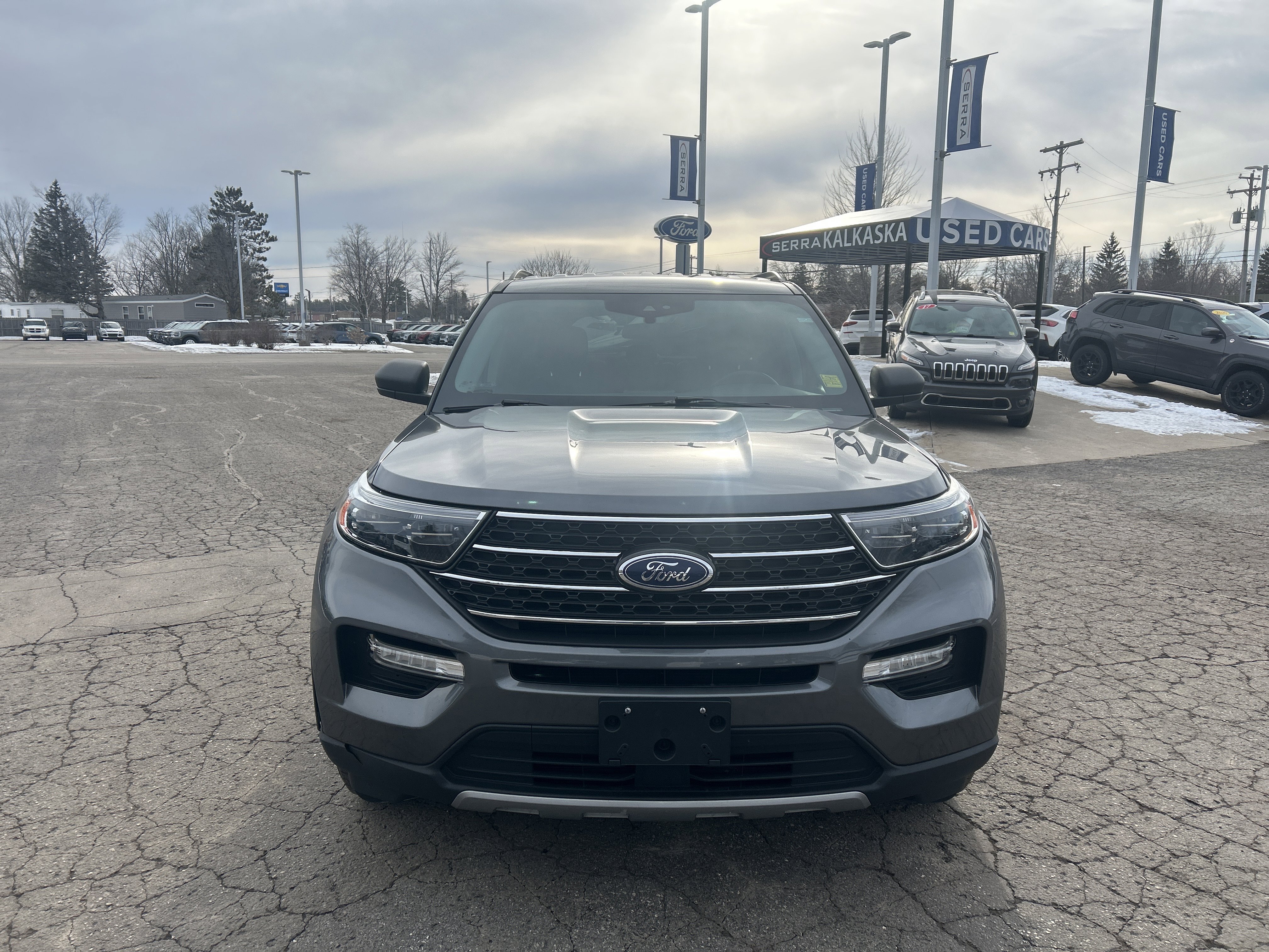 Certified 2022 Ford Explorer XLT w/ Equipment Group 202A image 9