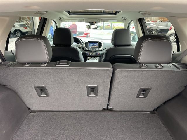 Used 2024 GMC Terrain Denali w/ Black Diamond Edition image 16