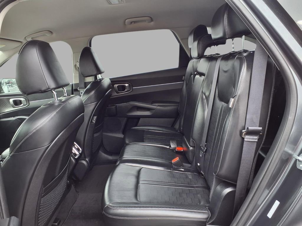 Used 2024 Kia Sorento S image 24