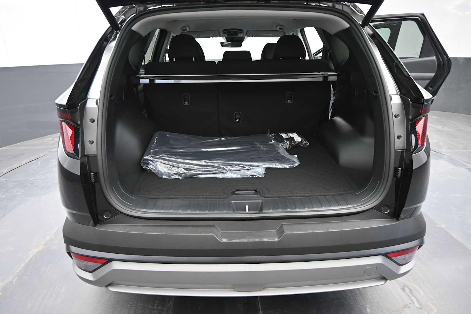 New 2026 Hyundai Tucson SEL FWD image 13