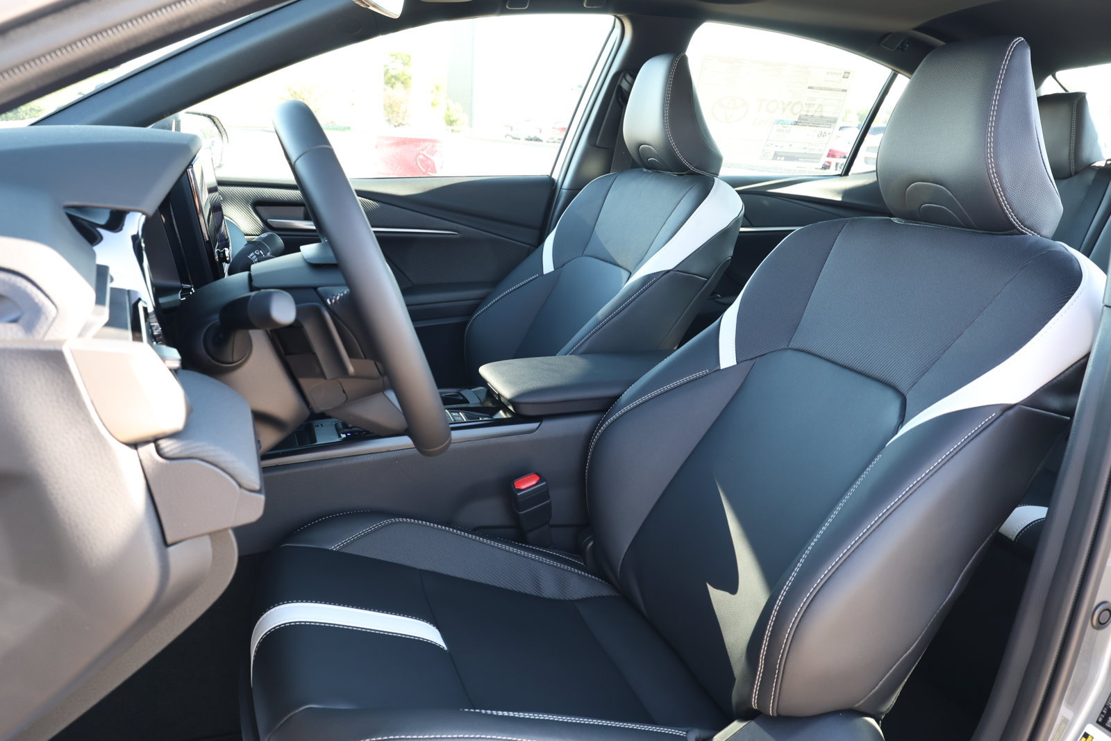 New 2026 Toyota Camry SE w/ Convenience Package FWD image 28