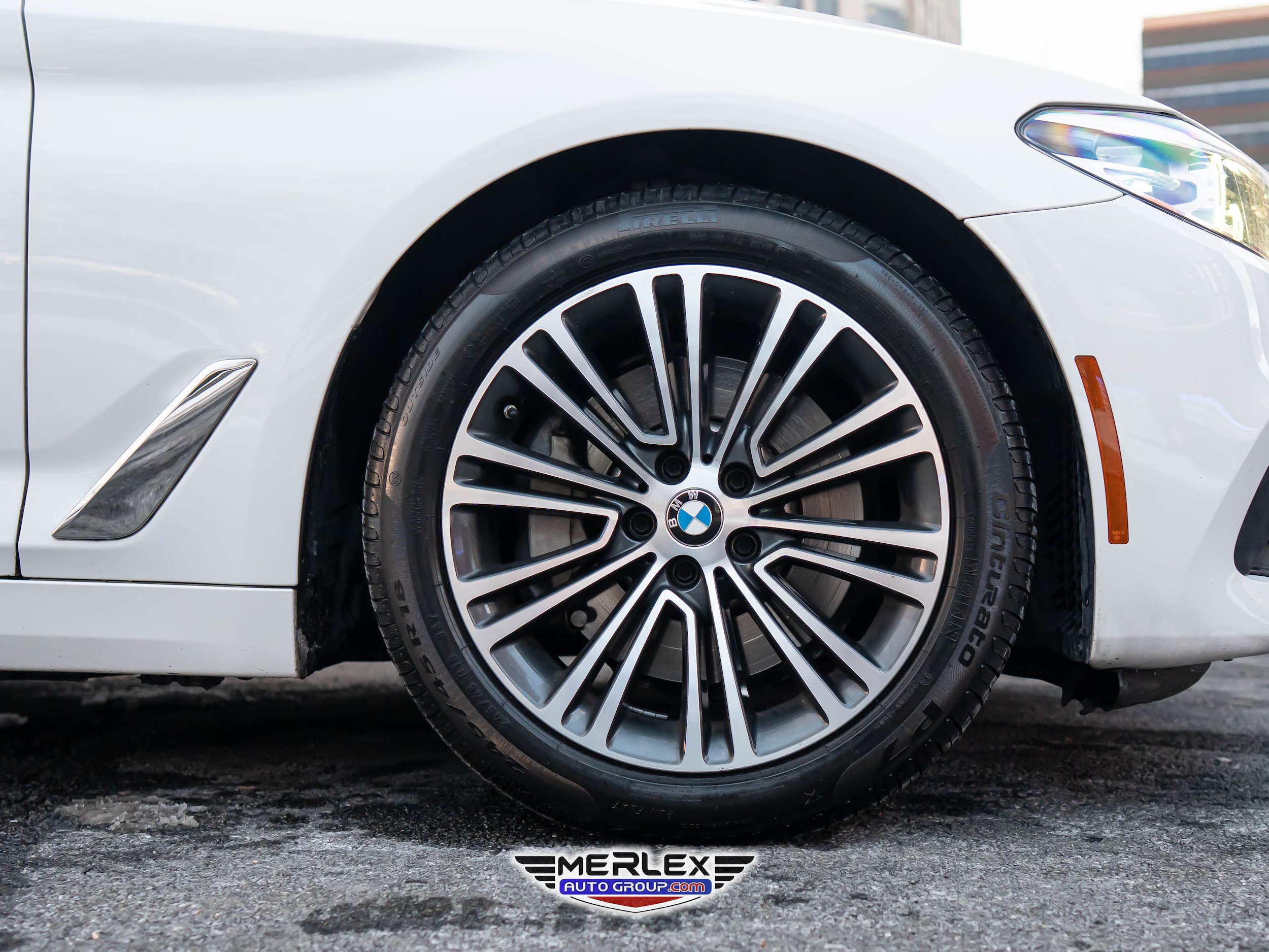 Used 2019 BMW 530i w/ Convenience Package RWD image 10
