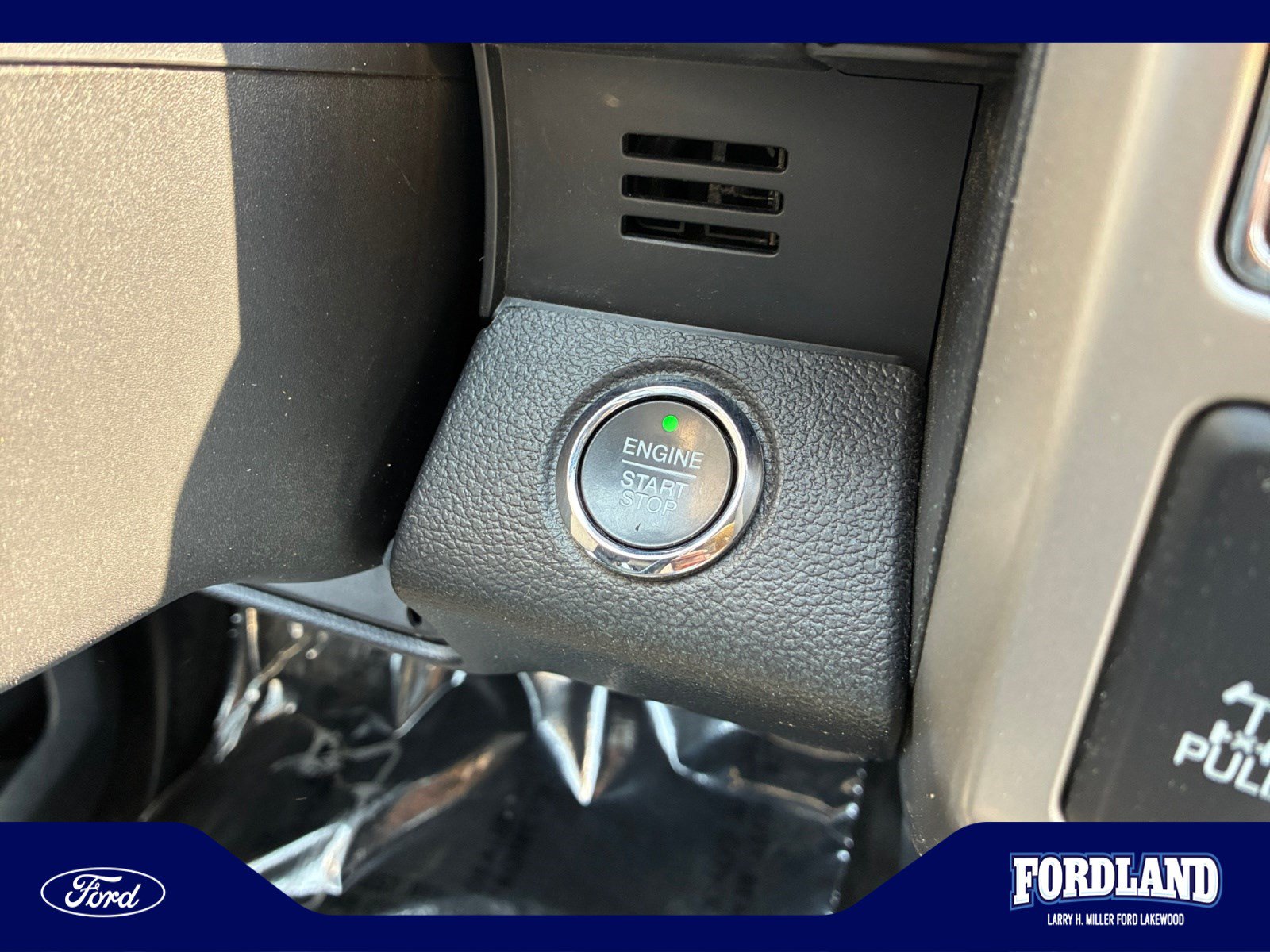 Used 2018 Ford F150 Lariat w/ Equipment Group 502A Luxury AWD/4WD image 30