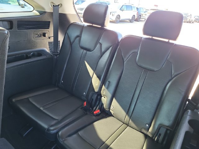 Certified 2024 Kia Sorento S w/ Panoramic Sunroof Package AWD/4WD image 16