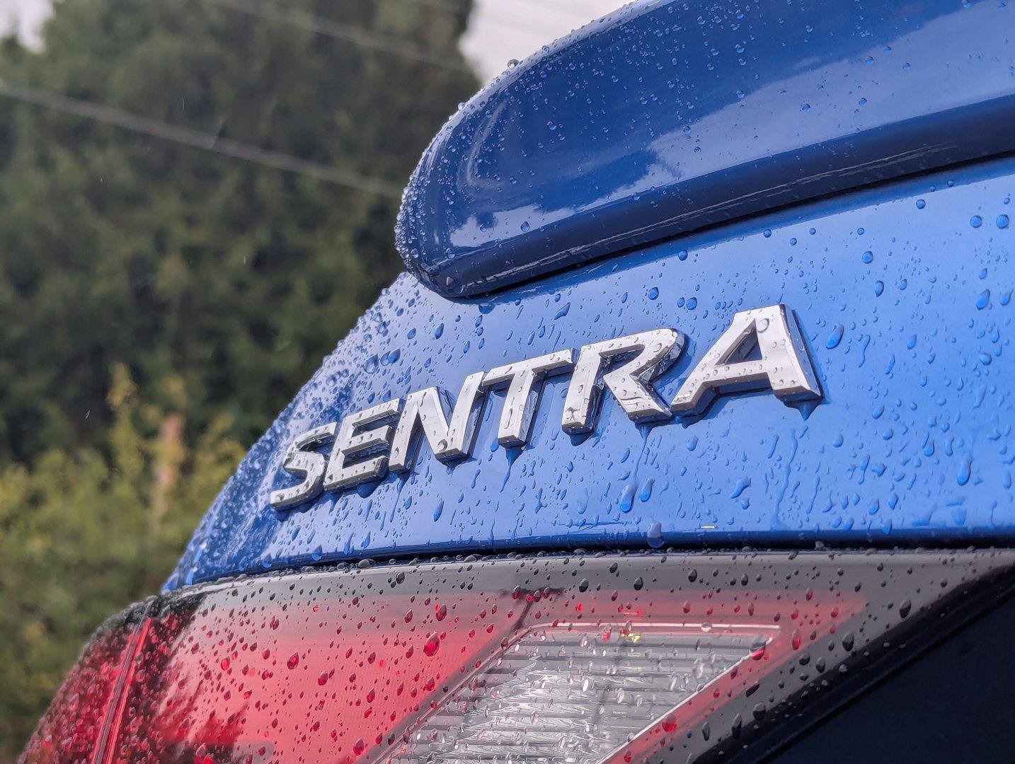 Used 2025 Nissan Sentra SR FWD image 30