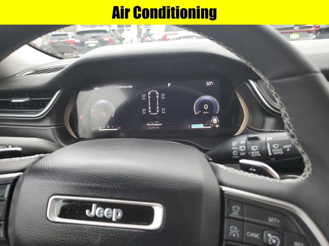 Certified 2023 Jeep Grand Cherokee L Laredo w/ Luxury Tech Group I image 13