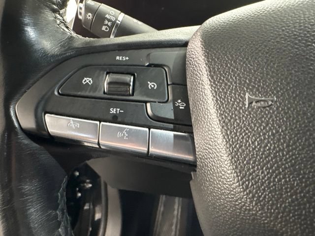 Used 2025 Cadillac XT4 Premium Luxury FWD image 19