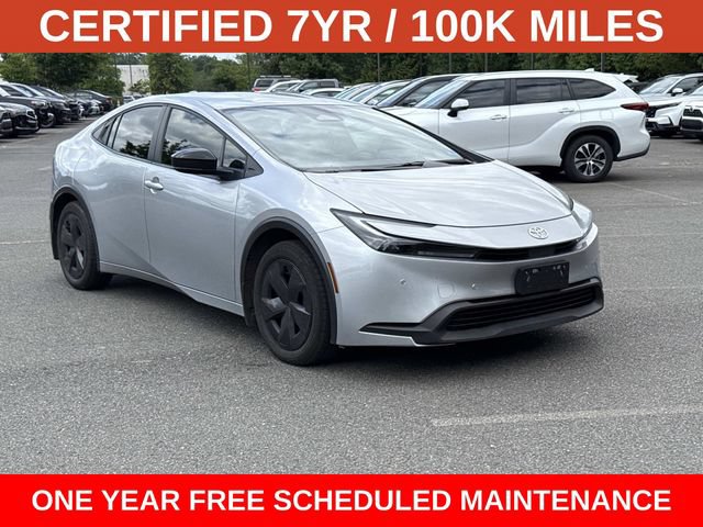 Used 2024 Toyota Prius LE FWD image 1