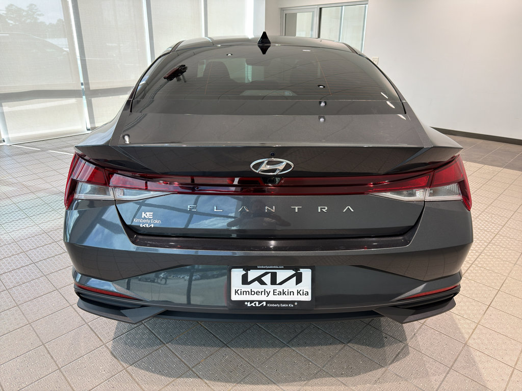 Used 2023 Hyundai Elantra SEL FWD image 4