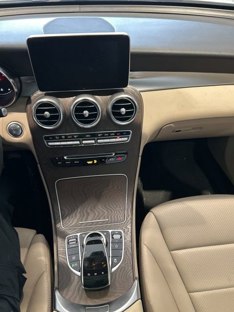 Used 2018 Mercedes-Benz GLC 300 4MATIC image 10