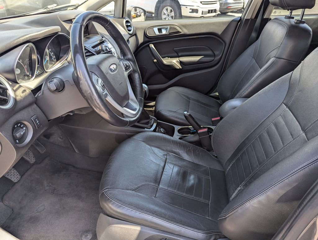Used 2014 Ford Fiesta Titanium FWD image 25
