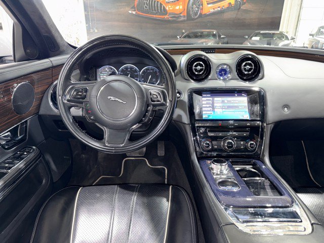 Used 2011 Jaguar XJ RWD image 14