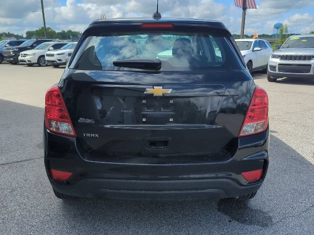 Used 2020 Chevrolet Trax LS FWD image 11