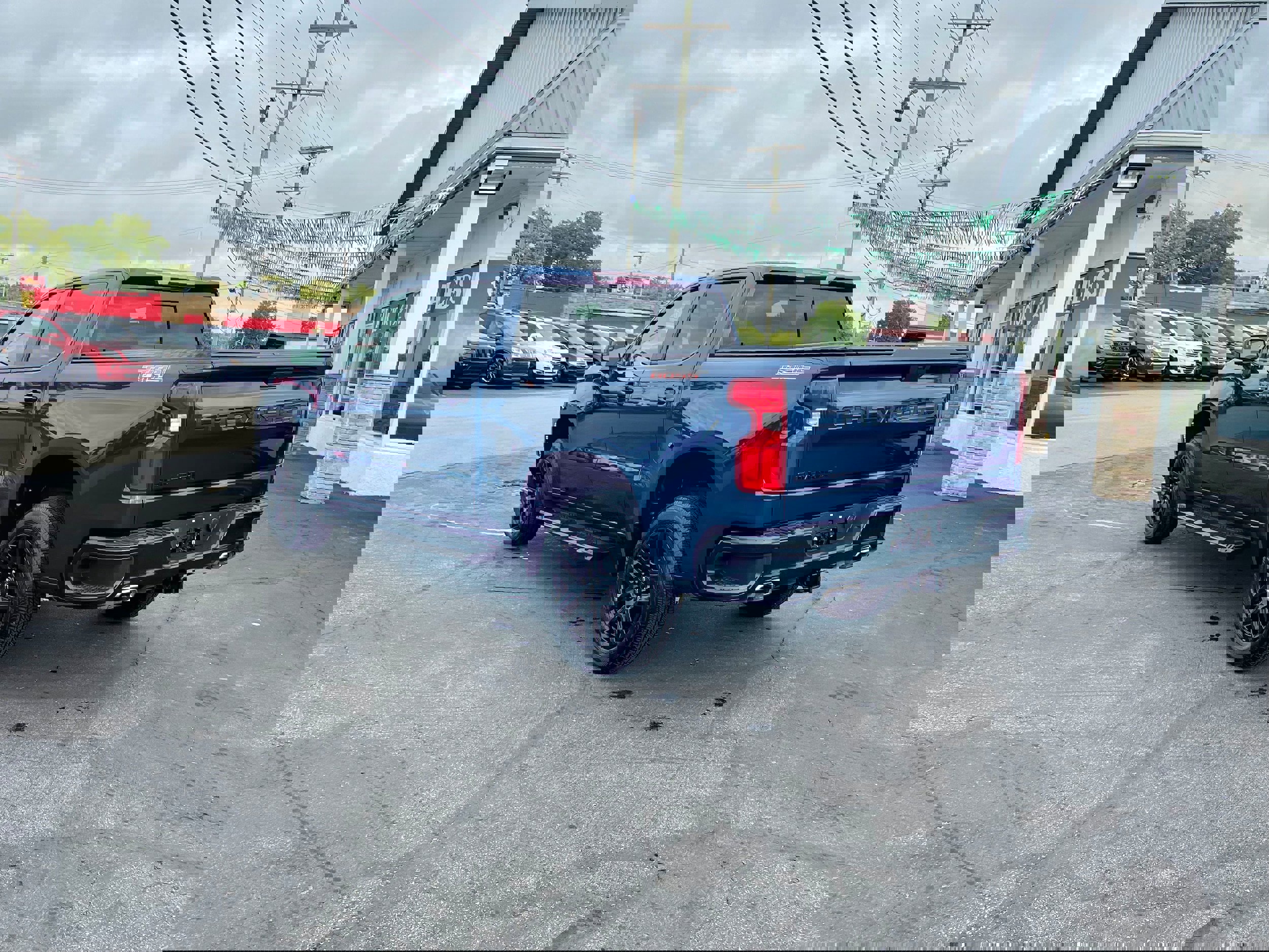 Used 2021 Chevrolet Silverado 1500 LT Trail Boss w/ Convenience Package II image 7