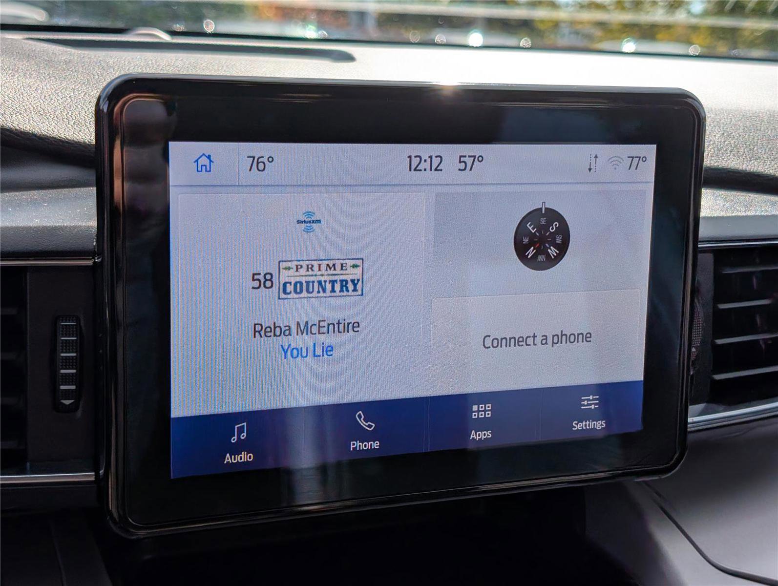 Used 2024 Ford Explorer XLT w/ Equipment Group 202A image 30