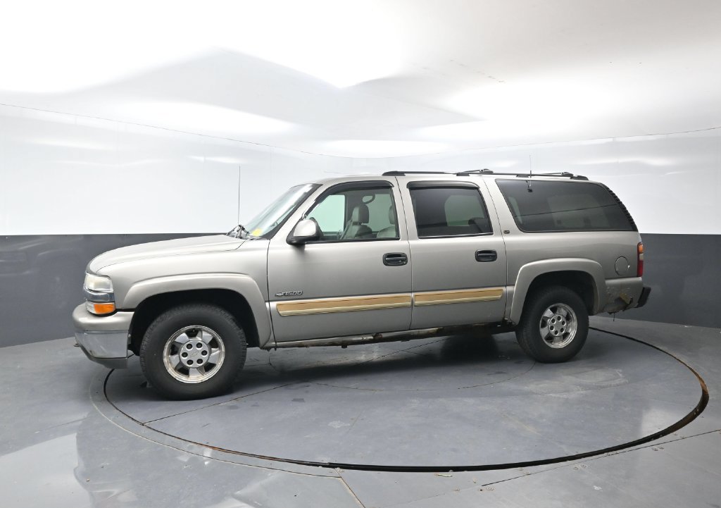 Used 2000 Chevrolet Suburban LT w/ LT Preferred Equipment Group AWD/4WD image 7