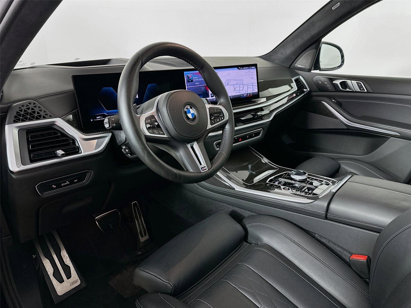 Certified 2024 BMW X7 M60i w/ Executive Package image 9