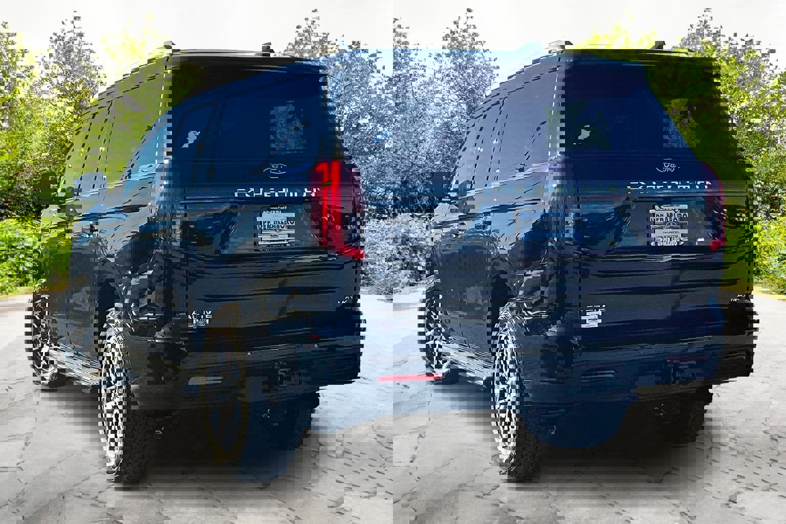 New 2025 Ford Expedition Max Active image 3