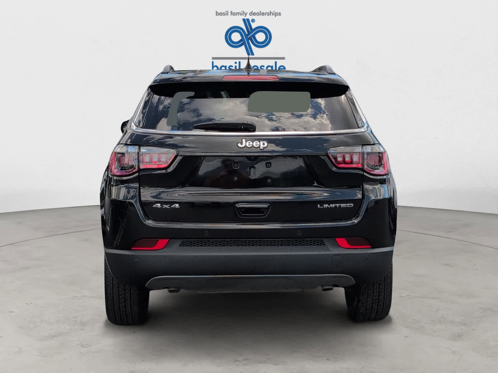 Used 2024 Jeep Compass Limited image 10