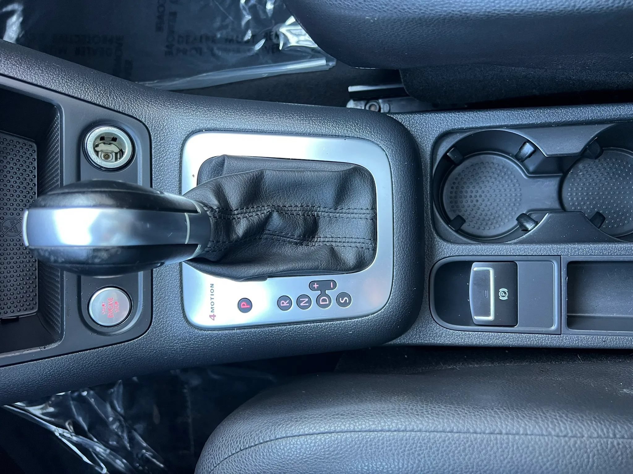 Used 2015 Volkswagen Tiguan SEL AWD/4WD image 24