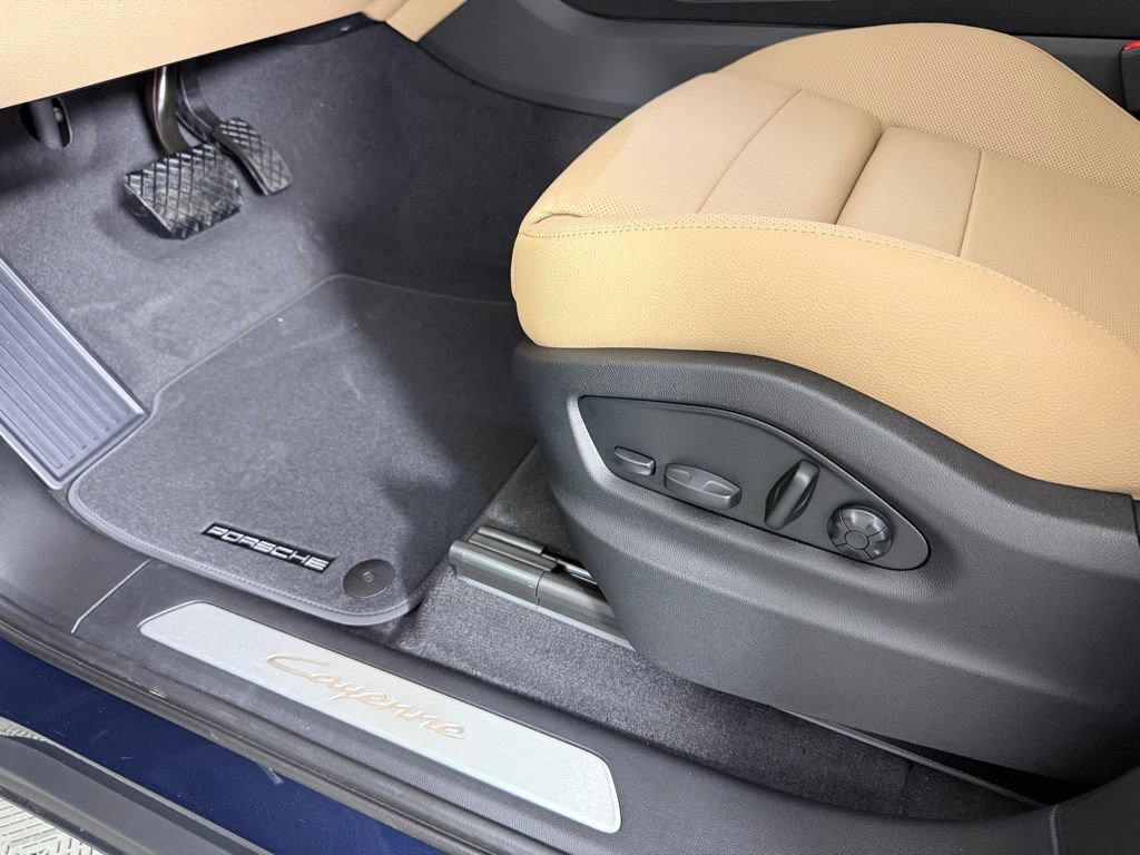 New 2026 Porsche Cayenne AWD/4WD image 22