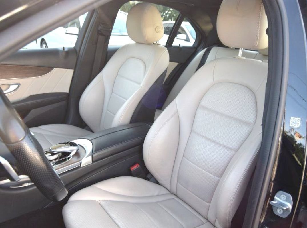 Used 2020 Mercedes-Benz C 300 4MATIC Sedan image 20