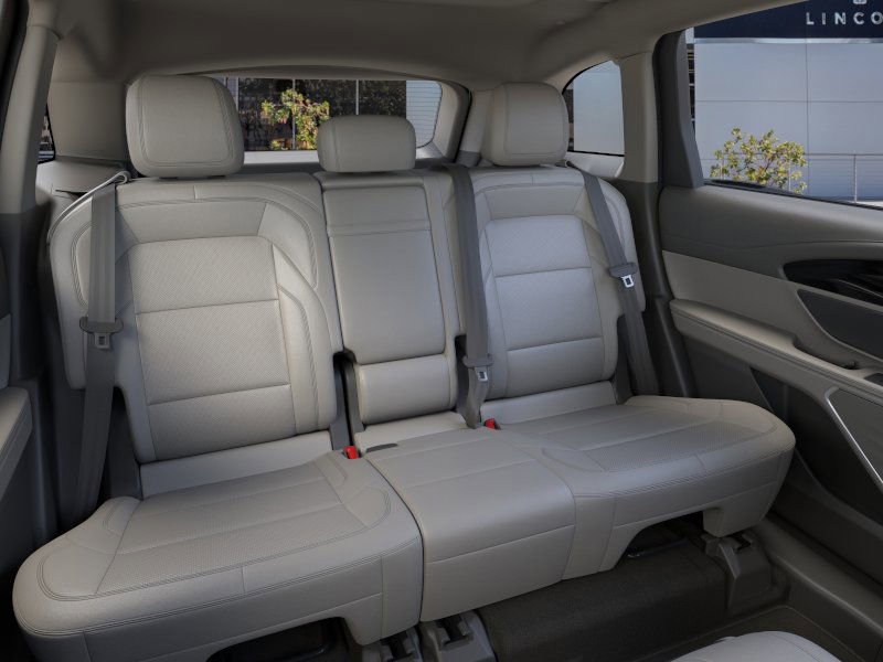 New 2025 Lincoln Nautilus Premier w/ Equipment Group 102A image 10