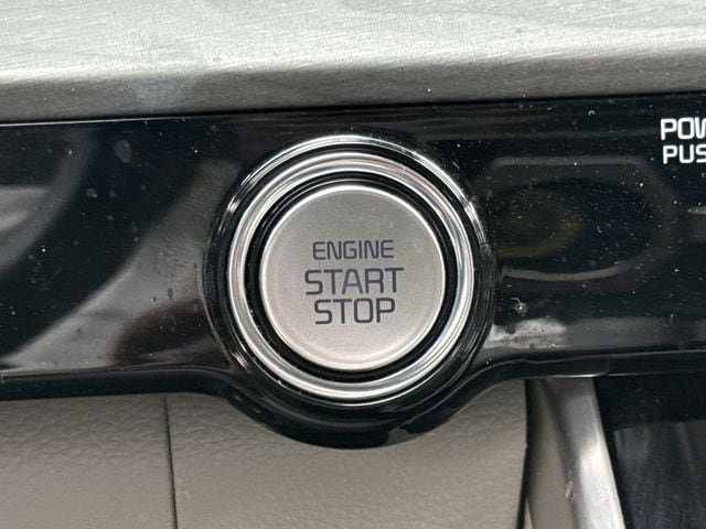 Used 2024 Kia Carnival SX FWD image 20