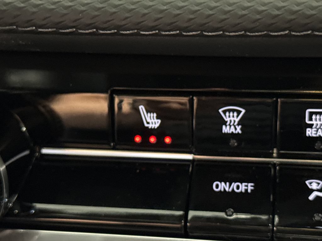New 2026 Chevrolet Equinox LT w/ Safety and Technology Package FWD image 19